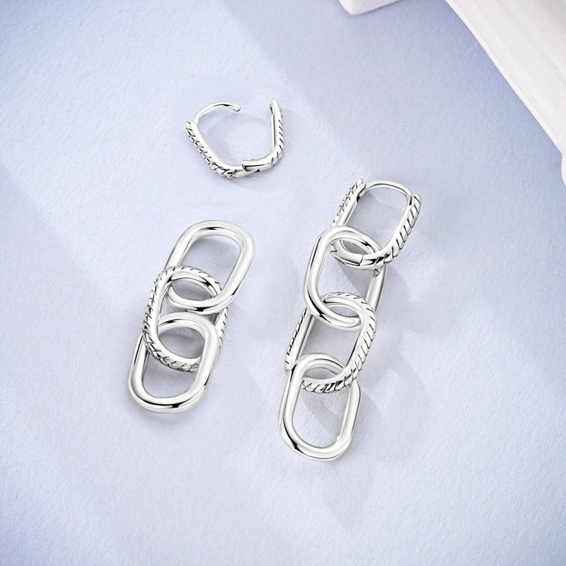 Dangling Links Earrings